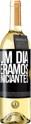 29,95 € Envio grátis | Vinho branco Edição WHITE Um dia éramos iniciantes Etiqueta Preta. Etiqueta personalizável Vinho jovem Colheita 2023 Verdejo