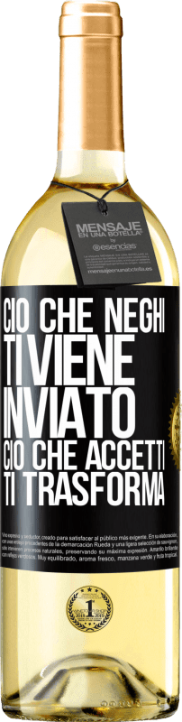 29,95 € Spedizione Gratuita | Vino bianco Edizione WHITE Ciò che neghi ti viene inviato. Ciò che accetti ti trasforma Etichetta Nera. Etichetta personalizzabile Vino giovane Raccogliere 2024 Verdejo