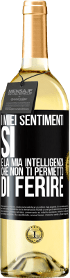 29,95 € Spedizione Gratuita | Vino bianco Edizione WHITE I miei sentimenti, sì. È la mia intelligenza che non ti permetto di ferire Etichetta Nera. Etichetta personalizzabile Vino giovane Raccogliere 2023 Verdejo