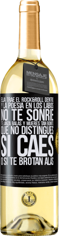 29,95 € Envío gratis | Vino Blanco Edición WHITE Ella trae el Rock&Roll dentro y la poesía en los labios. No te sonríe, te lanza balas, y mueres tan bonito, que no Etiqueta Negra. Etiqueta personalizable Vino joven Cosecha 2024 Verdejo