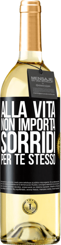 29,95 € Spedizione Gratuita | Vino bianco Edizione WHITE Alla vita non importa, sorridi per te stesso Etichetta Nera. Etichetta personalizzabile Vino giovane Raccogliere 2024 Verdejo