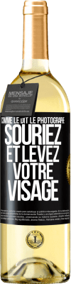 29,95 € Envoi gratuit | Vin blanc Édition WHITE Comme le dit le photographe, souriez et levez votre visage Étiquette Noire. Étiquette personnalisable Vin jeune Récolte 2023 Verdejo