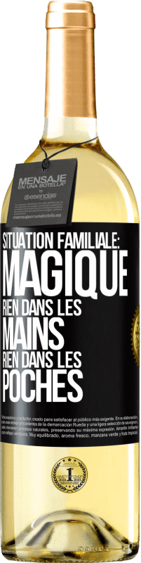 29,95 € Envoi gratuit | Vin blanc Édition WHITE Situation familiale: magique. Rien dans les mains, rien dans les poches Étiquette Noire. Étiquette personnalisable Vin jeune Récolte 2024 Verdejo