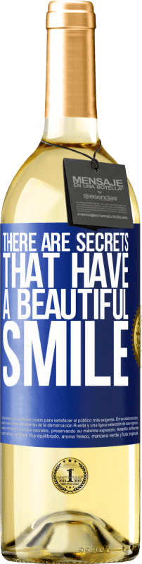 29,95 € Бесплатная доставка | Белое вино Издание WHITE Есть секреты, у которых красивая улыбка Синяя метка. Настраиваемая этикетка Молодое вино Урожай 2023 Verdejo