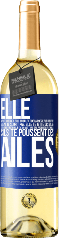 29,95 € Envoi gratuit | Vin blanc Édition WHITE Elle apporte du Rock & Roll en elle et de la poésie sur les lèvres. Elle ne te sourit pas, elle te jette des balles et tu meurs Étiquette Bleue. Étiquette personnalisable Vin jeune Récolte 2024 Verdejo