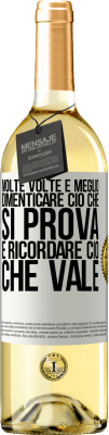 29,95 € Spedizione Gratuita | Vino bianco Edizione WHITE Molte volte è meglio dimenticare ciò che si prova e ricordare ciò che vale Etichetta Bianca. Etichetta personalizzabile Vino giovane Raccogliere 2024 Verdejo