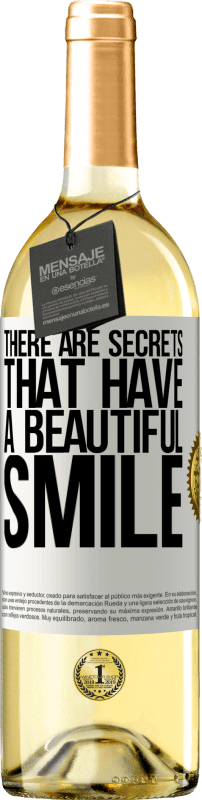 29,95 € Бесплатная доставка | Белое вино Издание WHITE Есть секреты, у которых красивая улыбка Белая этикетка. Настраиваемая этикетка Молодое вино Урожай 2023 Verdejo