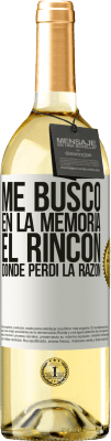 29,95 € Envío gratis | Vino Blanco Edición WHITE Me busco en la memoria el rincón donde perdí la razón Etiqueta Blanca. Etiqueta personalizable Vino joven Cosecha 2024 Verdejo