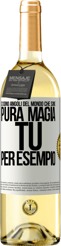 29,95 € Spedizione Gratuita | Vino bianco Edizione WHITE Ci sono angoli del mondo che sono pura magia. Tu per esempio Etichetta Bianca. Etichetta personalizzabile Vino giovane Raccogliere 2024 Verdejo