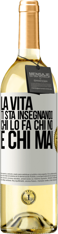 29,95 € Spedizione Gratuita | Vino bianco Edizione WHITE La vita ti sta insegnando chi lo fa, chi no e chi mai Etichetta Bianca. Etichetta personalizzabile Vino giovane Raccogliere 2024 Verdejo