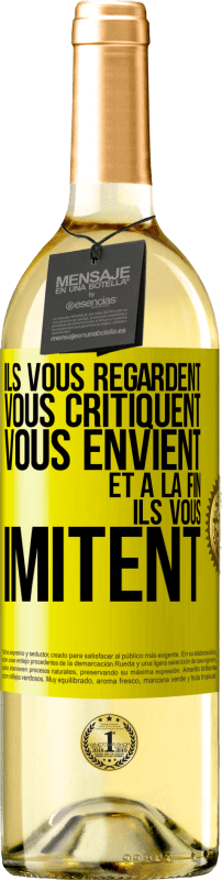 29,95 € Envoi gratuit | Vin blanc Édition WHITE Ils vous regardent, vous critiquent vous envient... et à la fin ils vous imitent Étiquette Jaune. Étiquette personnalisable Vin jeune Récolte 2024 Verdejo