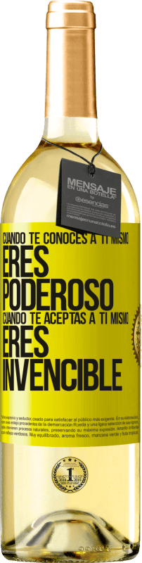29,95 € Envío gratis | Vino Blanco Edición WHITE Cuando te conoces a ti mismo, eres poderoso. Cuando te aceptas a ti mismo, eres invencible Etiqueta Amarilla. Etiqueta personalizable Vino joven Cosecha 2025 Verdejo