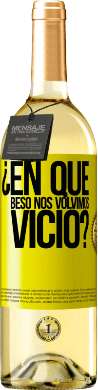 29,95 € Envío gratis | Vino Blanco Edición WHITE ¿En qué beso nos volvimos vicio? Etiqueta Amarilla. Etiqueta personalizable Vino joven Cosecha 2024 Verdejo