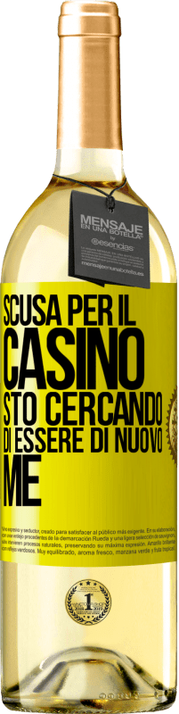 29,95 € Spedizione Gratuita | Vino bianco Edizione WHITE Scusa per il casino, sto cercando di essere di nuovo me Etichetta Gialla. Etichetta personalizzabile Vino giovane Raccogliere 2024 Verdejo