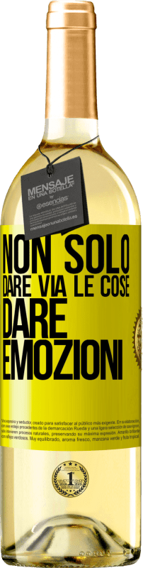 29,95 € Spedizione Gratuita | Vino bianco Edizione WHITE Non solo dare via le cose, dare emozioni Etichetta Gialla. Etichetta personalizzabile Vino giovane Raccogliere 2024 Verdejo