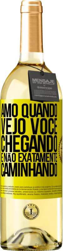 29,95 € Envio grátis | Vinho branco Edição WHITE Amo quando vejo você chegando e não exatamente caminhando Etiqueta Amarela. Etiqueta personalizável Vinho jovem Colheita 2024 Verdejo