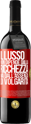 39,95 € Spedizione Gratuita | Vino rosso Edizione RED MBE Riserva Il lusso non dipende dalla ricchezza, ma dall'assenza di volgarità Etichetta Rossa. Etichetta personalizzabile Riserva 12 Mesi Raccogliere 2014 Tempranillo