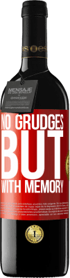 39,95 € 送料無料 | 赤ワイン REDエディション MBE 予約する Grみはありませんが、記憶力があります 赤いタグ. カスタマイズ可能なラベル 予約する 12 月 収穫 2015 Tempranillo