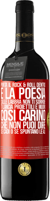 39,95 € Spedizione Gratuita | Vino rosso Edizione RED MBE Riserva Porta il Rock & Roll dentro e la poesia sulle labbra. Non ti sorride, ti lancia proiettili e muori così carino che non puoi Etichetta Rossa. Etichetta personalizzabile Riserva 12 Mesi Raccogliere 2015 Tempranillo