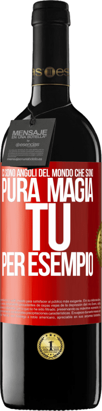 39,95 € Spedizione Gratuita | Vino rosso Edizione RED MBE Riserva Ci sono angoli del mondo che sono pura magia. Tu per esempio Etichetta Rossa. Etichetta personalizzabile Riserva 12 Mesi Raccogliere 2015 Tempranillo