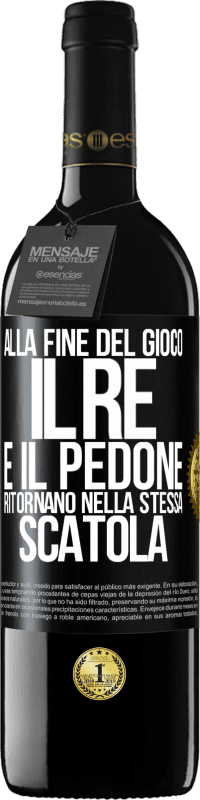 39,95 € Spedizione Gratuita | Vino rosso Edizione RED MBE Riserva Alla fine del gioco, il re e il pedone ritornano nella stessa scatola Etichetta Nera. Etichetta personalizzabile Riserva 12 Mesi Raccogliere 2016 Tempranillo