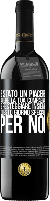 39,95 € Spedizione Gratuita | Vino rosso Edizione RED MBE Riserva È stato un piacere avere la tua compagnia e festeggiare insieme questo giorno speciale per noi Etichetta Nera. Etichetta personalizzabile Riserva 12 Mesi Raccogliere 2016 Tempranillo