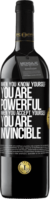 39,95 € 送料無料 | 赤ワイン REDエディション MBE 予約する 自分を知っているとき、あなたは強力です。自分を受け入れるとき、あなたは無敵です ブラックラベル. カスタマイズ可能なラベル 予約する 12 月 収穫 2016 Tempranillo