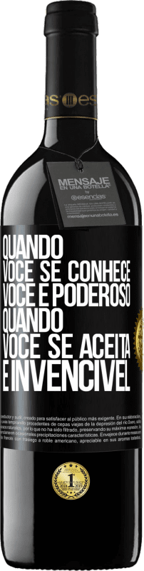 39,95 € Envio grátis | Vinho tinto Edição RED MBE Reserva Quando você se conhece, você é poderoso. Quando você se aceita, é invencível Etiqueta Preta. Etiqueta personalizável Reserva 12 Meses Colheita 2015 Tempranillo