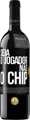 39,95 € Envio grátis | Vinho tinto Edição RED MBE Reserva Seja o jogador, não o chip Etiqueta Preta. Etiqueta personalizável Reserva 12 Meses Colheita 2014 Tempranillo