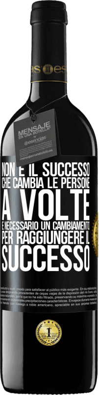 39,95 € Spedizione Gratuita | Vino rosso Edizione RED MBE Riserva Non è il successo che cambia le persone. A volte è necessario un cambiamento per raggiungere il successo Etichetta Nera. Etichetta personalizzabile Riserva 12 Mesi Raccogliere 2015 Tempranillo