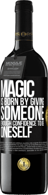 39,95 € Free Shipping | Red Wine RED Edition MBE Reserve Magic is born by giving someone enough confidence to be oneself Black Label. Customizable label Reserve 12 Months Harvest 2016 Tempranillo