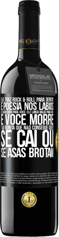 39,95 € Envio grátis | Vinho tinto Edição RED MBE Reserva Ela traz Rock & Roll para dentro e poesia nos lábios. Ele não sorri para você, ele lança balas para você e você morre tão Etiqueta Preta. Etiqueta personalizável Reserva 12 Meses Colheita 2015 Tempranillo