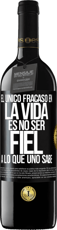 39,95 € Envío gratis | Vino Tinto Edición RED MBE Reserva El único fracaso en la vida es no ser fiel a lo que uno sabe Etiqueta Negra. Etiqueta personalizable Reserva 12 Meses Cosecha 2014 Tempranillo