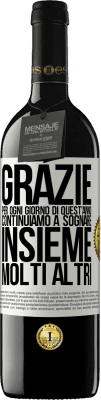 39,95 € Spedizione Gratuita | Vino rosso Edizione RED MBE Riserva Grazie per ogni giorno di quest'anno. Continuiamo a sognare insieme molti altri Etichetta Bianca. Etichetta personalizzabile Riserva 12 Mesi Raccogliere 2014 Tempranillo