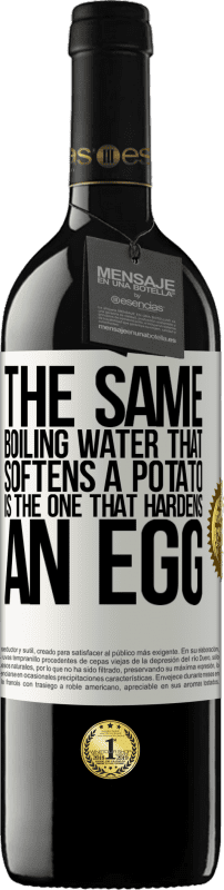 39,95 € 送料無料 | 赤ワイン REDエディション MBE 予約する ジャガイモを柔らかくする同じ沸騰水は、卵を硬化させるものです ホワイトラベル. カスタマイズ可能なラベル 予約する 12 月 収穫 2016 Tempranillo