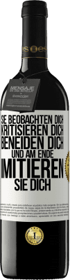 39,95 € Kostenloser Versand | Rotwein RED Ausgabe MBE Reserve Sie beobachten dich, kritisieren dich, beneiden dich... und am Ende imitieren sie dich Weißes Etikett. Anpassbares Etikett Reserve 12 Monate Ernte 2016 Tempranillo