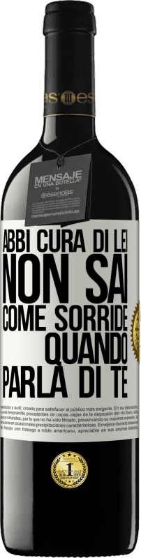 39,95 € Spedizione Gratuita | Vino rosso Edizione RED MBE Riserva Abbi cura di lei. Non sai come sorride quando parla di te Etichetta Bianca. Etichetta personalizzabile Riserva 12 Mesi Raccogliere 2015 Tempranillo