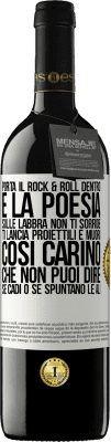 39,95 € Spedizione Gratuita | Vino rosso Edizione RED MBE Riserva Porta il Rock & Roll dentro e la poesia sulle labbra. Non ti sorride, ti lancia proiettili e muori così carino che non puoi Etichetta Bianca. Etichetta personalizzabile Riserva 12 Mesi Raccogliere 2014 Tempranillo