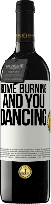 39,95 € 送料無料 | 赤ワイン REDエディション MBE 予約する ローマの燃焼とあなたの踊り ホワイトラベル. カスタマイズ可能なラベル 予約する 12 月 収穫 2014 Tempranillo