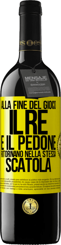 39,95 € Spedizione Gratuita | Vino rosso Edizione RED MBE Riserva Alla fine del gioco, il re e il pedone ritornano nella stessa scatola Etichetta Gialla. Etichetta personalizzabile Riserva 12 Mesi Raccogliere 2016 Tempranillo