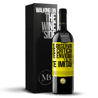 «Te observan, te critican, te envidian… y al final, te imitan» Edición RED MBE Reserva