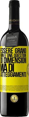 39,95 € Spedizione Gratuita | Vino rosso Edizione RED MBE Riserva Essere grandi non è una questione di dimensioni, ma di atteggiamento Etichetta Gialla. Etichetta personalizzabile Riserva 12 Mesi Raccogliere 2015 Tempranillo