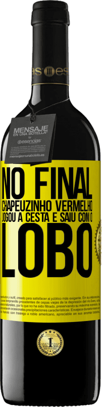 39,95 € Envio grátis | Vinho tinto Edição RED MBE Reserva No final, Chapeuzinho Vermelho jogou a cesta e saiu com o lobo Etiqueta Amarela. Etiqueta personalizável Reserva 12 Meses Colheita 2015 Tempranillo