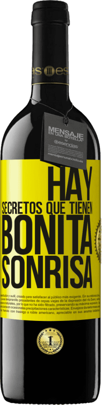 39,95 € Envío gratis | Vino Tinto Edición RED MBE Reserva Hay secretos que tienen bonita sonrisa Etiqueta Amarilla. Etiqueta personalizable Reserva 12 Meses Cosecha 2015 Tempranillo