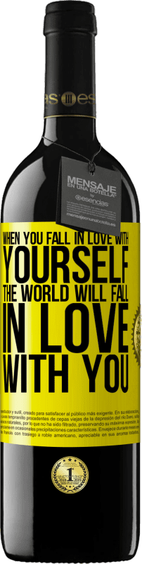 39,95 € Free Shipping | Red Wine RED Edition MBE Reserve When you fall in love with yourself, the world will fall in love with you Yellow Label. Customizable label Reserve 12 Months Harvest 2014 Tempranillo