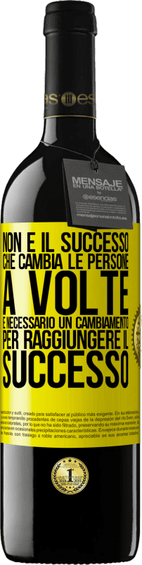 39,95 € Spedizione Gratuita | Vino rosso Edizione RED MBE Riserva Non è il successo che cambia le persone. A volte è necessario un cambiamento per raggiungere il successo Etichetta Gialla. Etichetta personalizzabile Riserva 12 Mesi Raccogliere 2015 Tempranillo