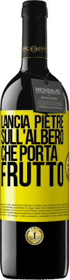 39,95 € Spedizione Gratuita | Vino rosso Edizione RED MBE Riserva Lancia pietre sull'albero che porta frutto Etichetta Gialla. Etichetta personalizzabile Riserva 12 Mesi Raccogliere 2016 Tempranillo