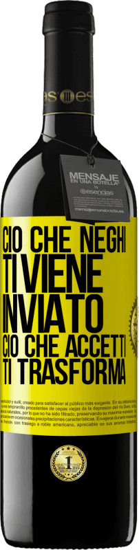 39,95 € Spedizione Gratuita | Vino rosso Edizione RED MBE Riserva Ciò che neghi ti viene inviato. Ciò che accetti ti trasforma Etichetta Gialla. Etichetta personalizzabile Riserva 12 Mesi Raccogliere 2015 Tempranillo