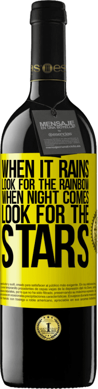 39,95 € 免费送货 | 红酒 RED版 MBE 预订 下雨时，寻找彩虹，当夜幕降临时，寻找星星 黄色标签. 可自定义的标签 预订 12 个月 收成 2016 Tempranillo