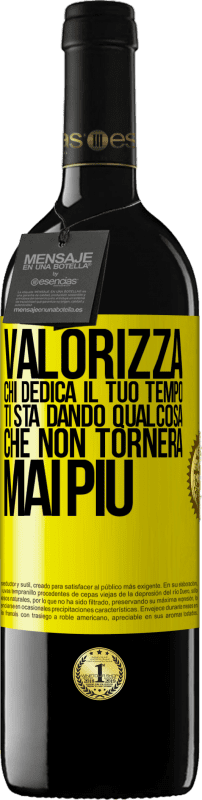 39,95 € Spedizione Gratuita | Vino rosso Edizione RED MBE Riserva Valorizza chi dedica il tuo tempo. Ti sta dando qualcosa che non tornerà mai più Etichetta Gialla. Etichetta personalizzabile Riserva 12 Mesi Raccogliere 2015 Tempranillo